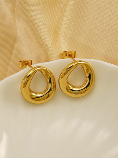 Earring Trendy And Eye-catching A Full-bodied Round Earring With Electroplating